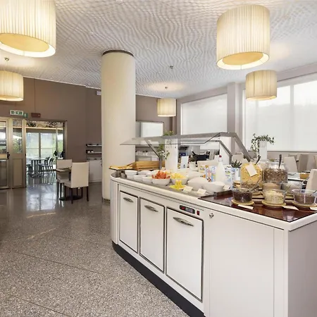 Western Air Linate 4*