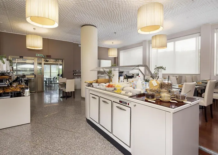 Western Air Linate 4*